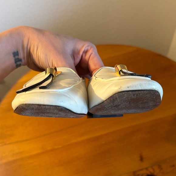 Stuart Weitzman White Flats with Gold Accent - Picture 8 of 16